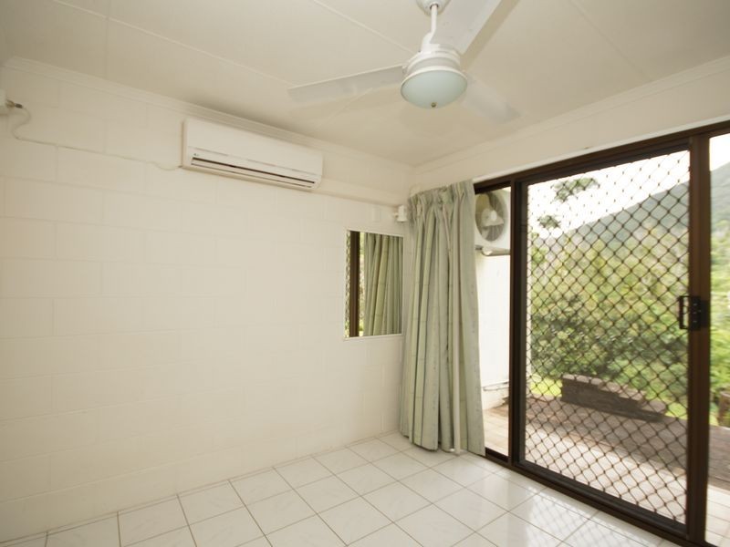 2/5 Kirk Street, Tully QLD 4854