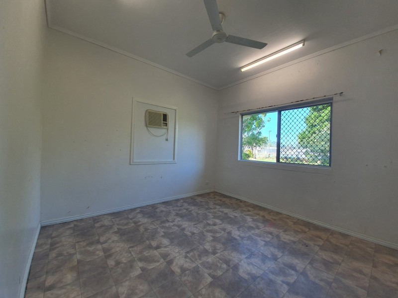 16 Brosnan Street, Tully QLD 4854