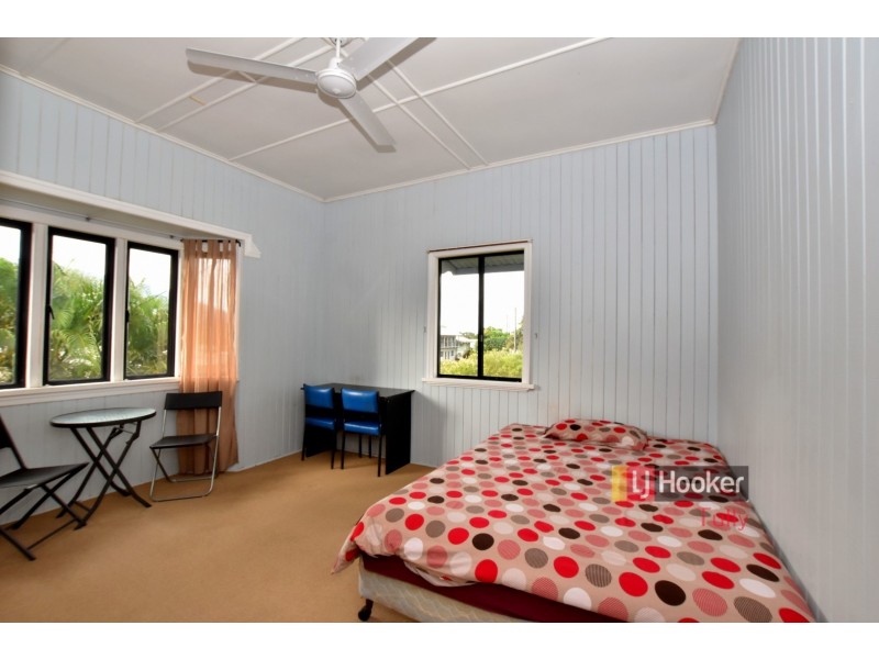 Unit 2/7 Blackman St, Tully QLD 4854