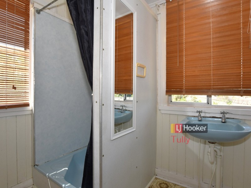 76 Bryant Street, Tully QLD 4854