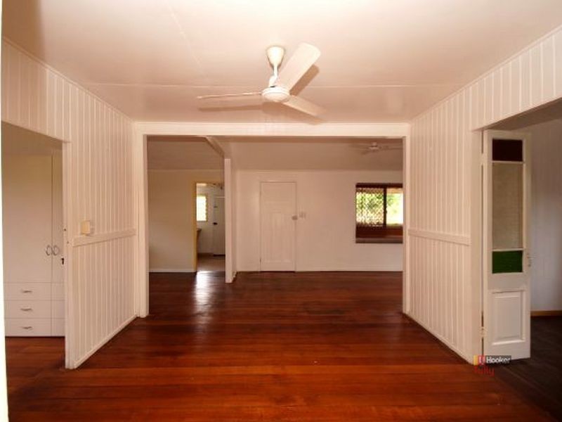 2 Murray Street, Tully QLD 4854