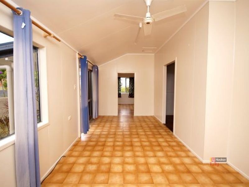 2 Murray Street, Tully QLD 4854