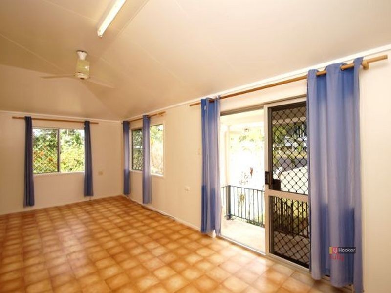 2 Murray Street, Tully QLD 4854