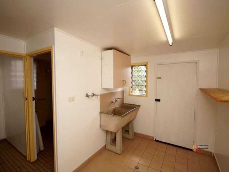 2 Murray Street, Tully QLD 4854