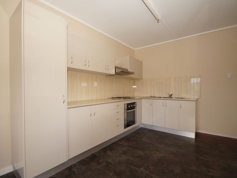 4 Briggs Street, Tully QLD 4854