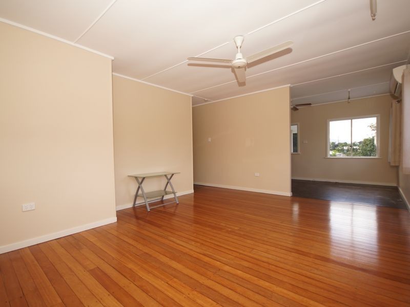 4 Briggs Street, Tully QLD 4854