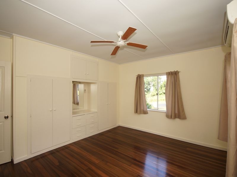 4 Briggs Street, Tully QLD 4854