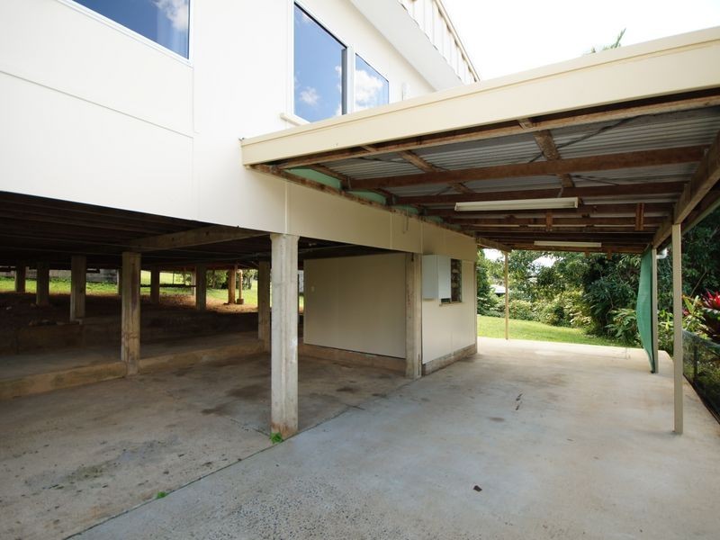4 Briggs Street, Tully QLD 4854