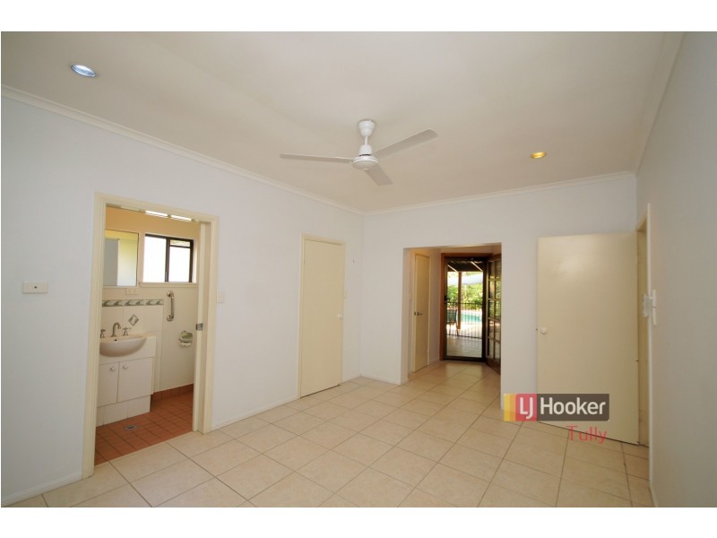 18 Vipiana Drive, Tully Heads QLD 4854