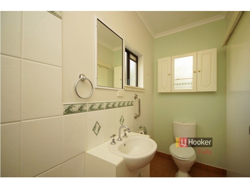 18 Vipiana Drive, Tully Heads QLD 4854