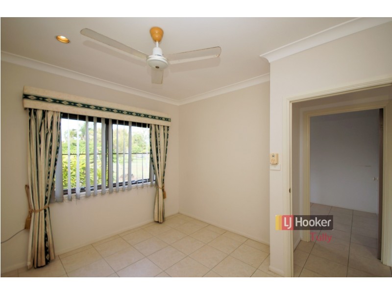 18 Vipiana Drive, Tully Heads QLD 4854