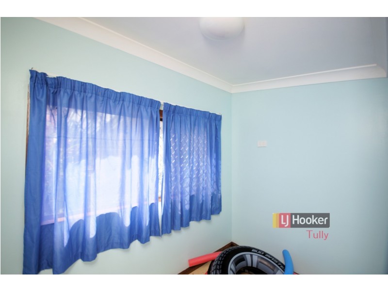 18 Vipiana Drive, Tully Heads QLD 4854