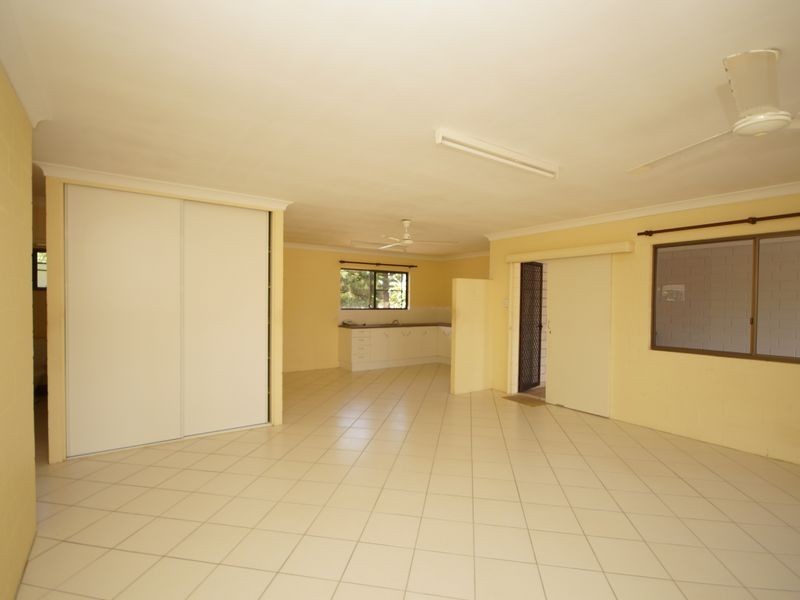 1/4 Melaleuca Drive, Tully Heads QLD 4854