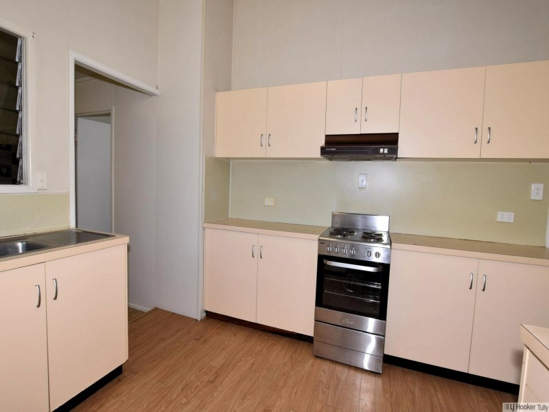 37 Bryant Street, Tully QLD 4854