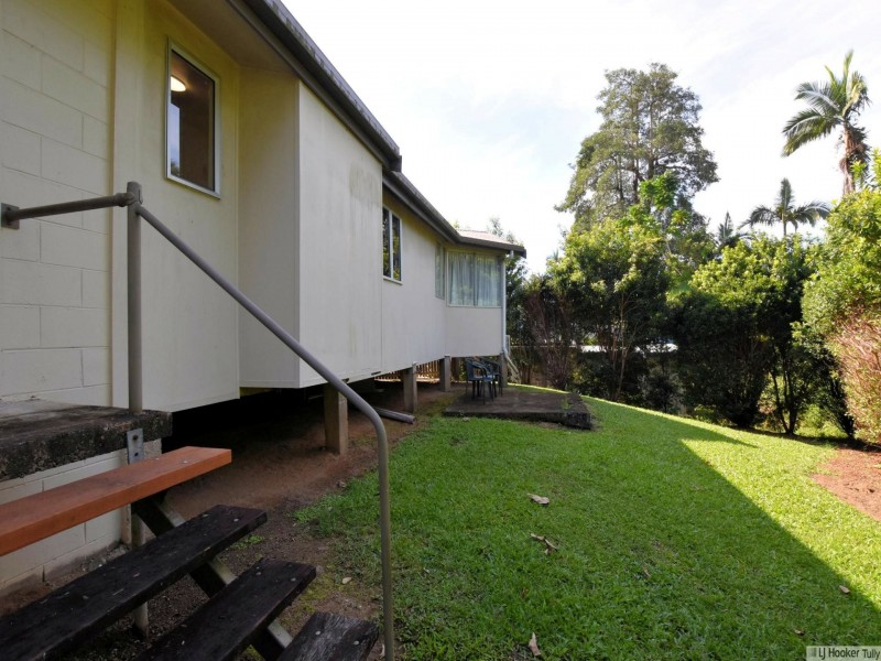 37 Bryant Street, Tully QLD 4854