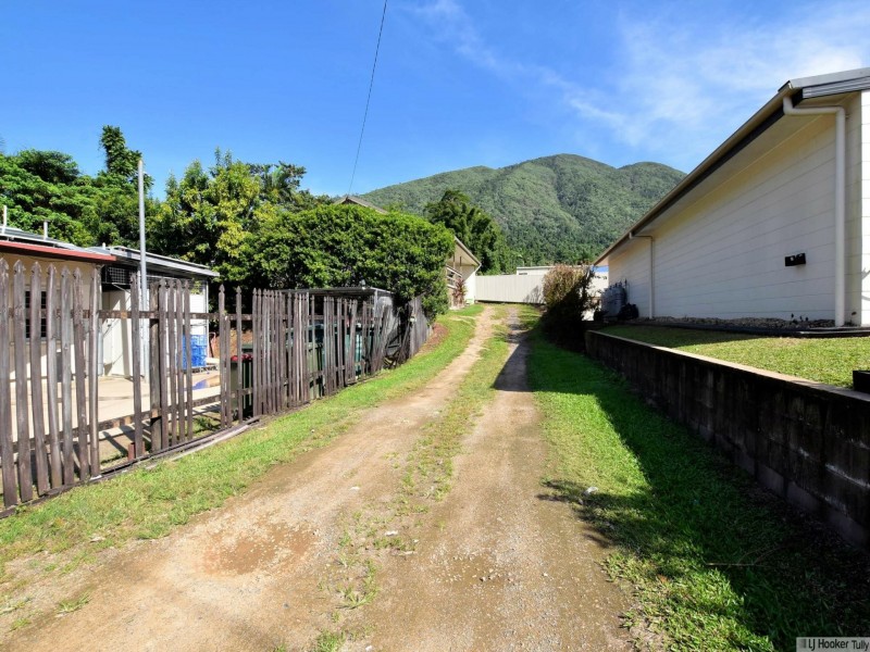 37 Bryant Street, Tully QLD 4854