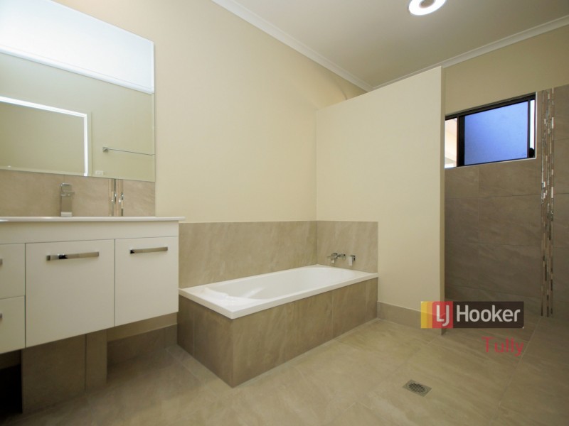 2 Graham Street, Tully QLD 4854