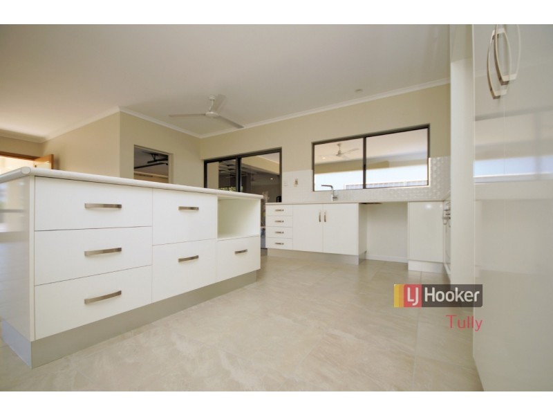 2 Graham Street, Tully QLD 4854