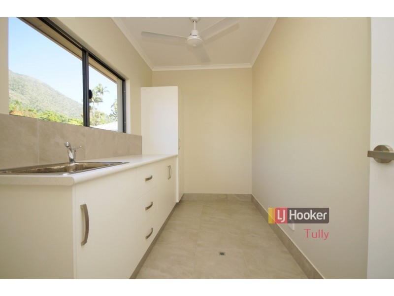 2 Graham Street, Tully QLD 4854