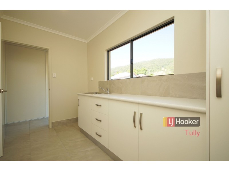 2 Graham Street, Tully QLD 4854