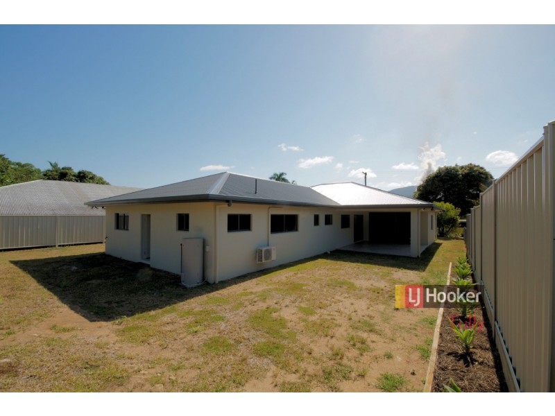 2 Graham Street, Tully QLD 4854