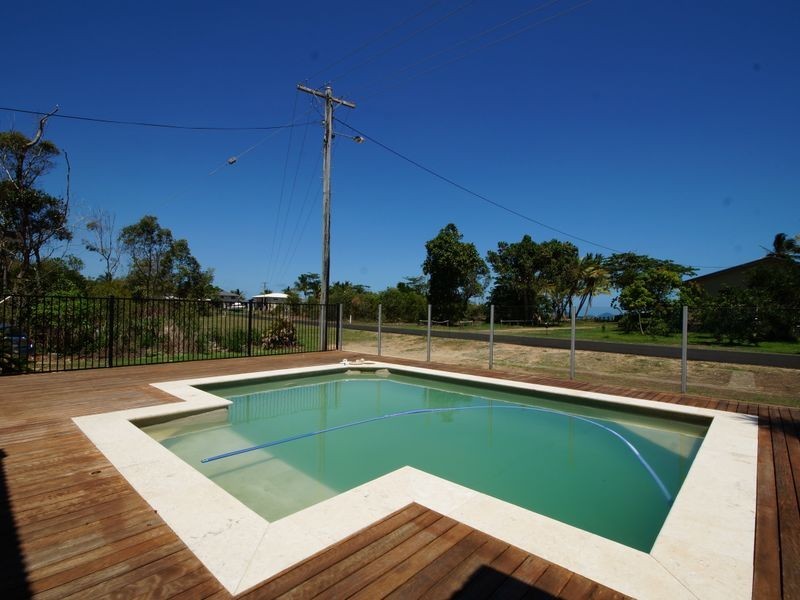 29 Luff Street, Hull Heads QLD 4854