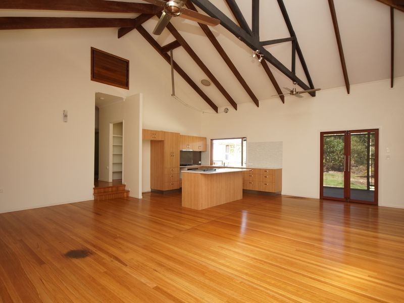 29 Luff Street, Hull Heads QLD 4854