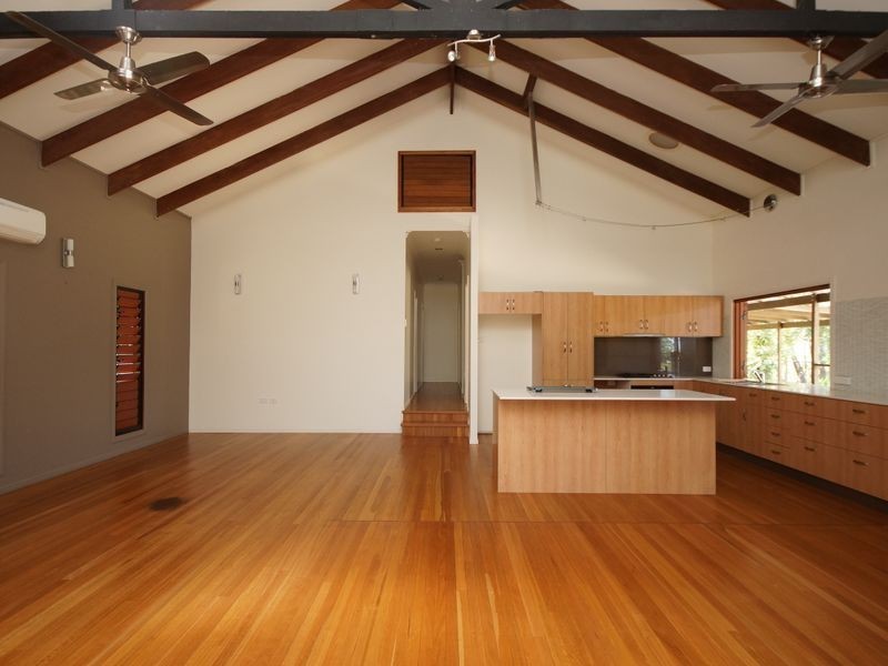 29 Luff Street, Hull Heads QLD 4854
