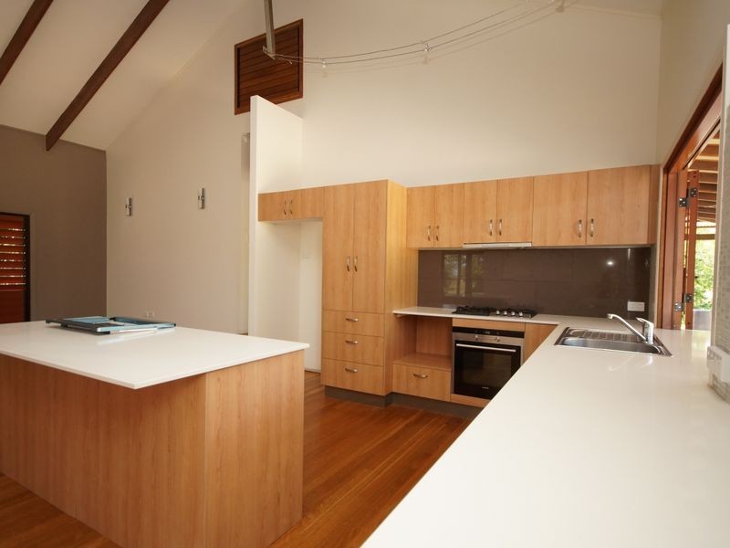 29 Luff Street, Hull Heads QLD 4854