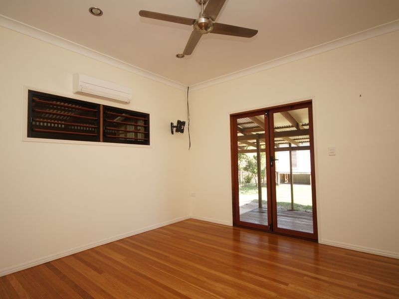 29 Luff Street, Hull Heads QLD 4854