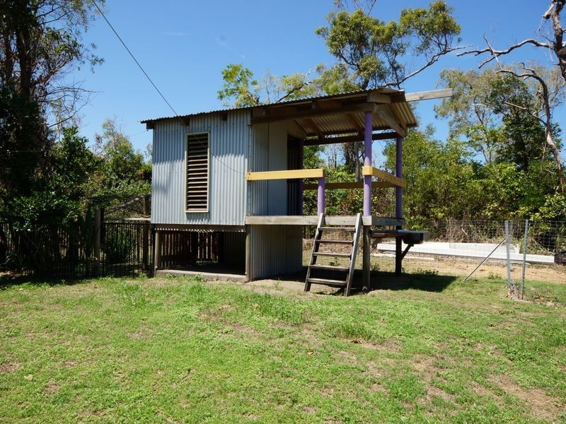 29 Luff Street, Hull Heads QLD 4854