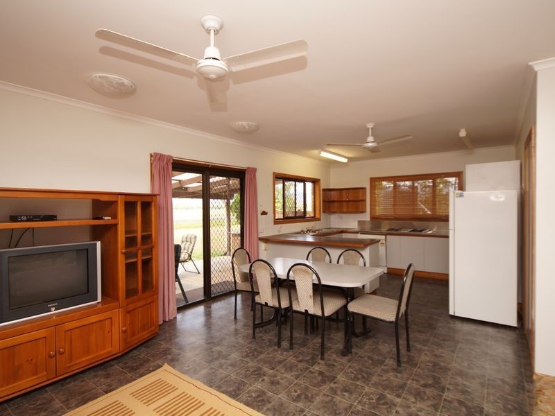 5 McKinnon Road, Murray Upper QLD 4854