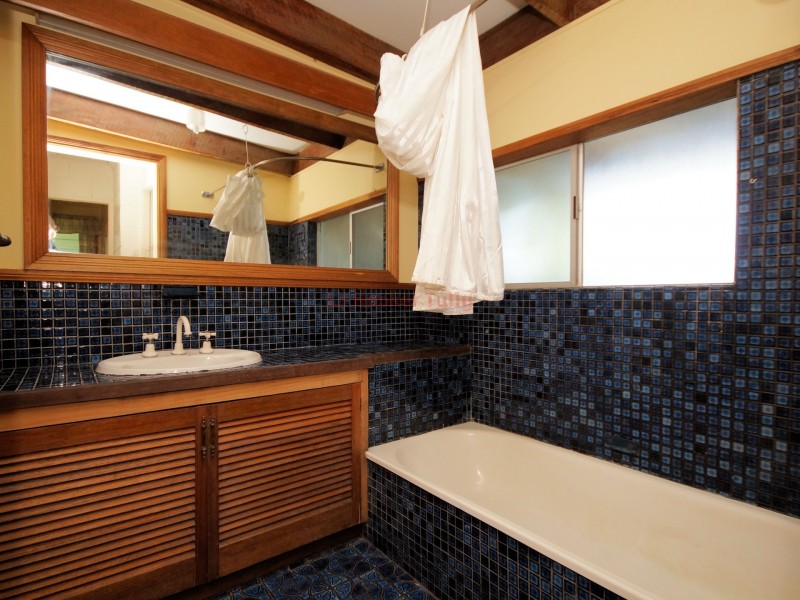 1 Hielscher Street, Tully QLD 4854