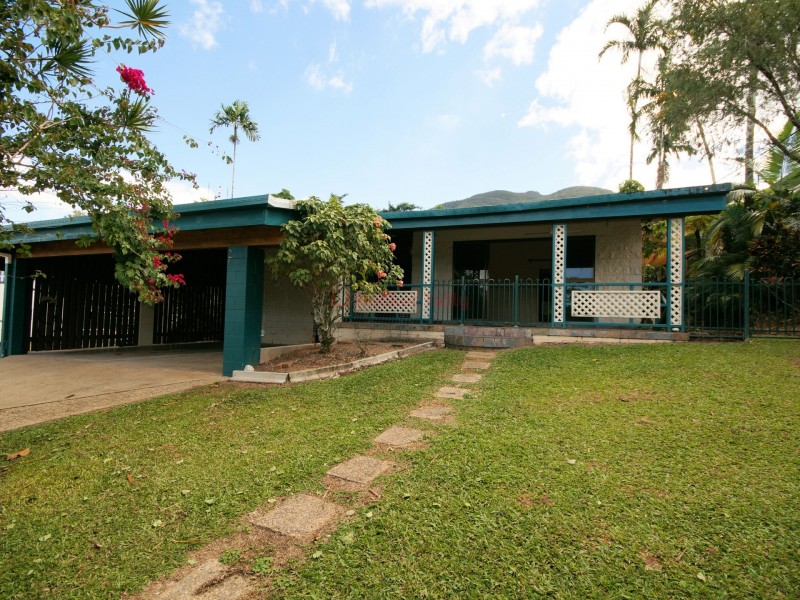 1 Hielscher Street, Tully QLD 4854