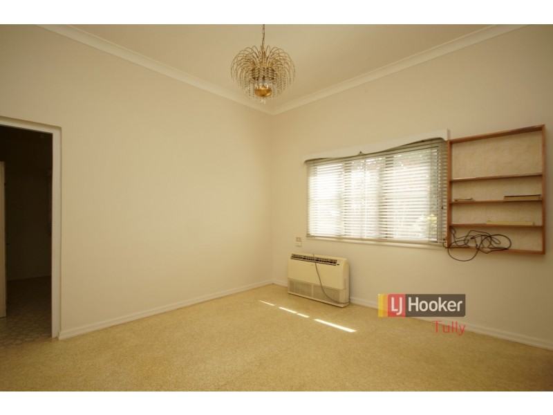 17 Henry Street, Tully QLD 4854