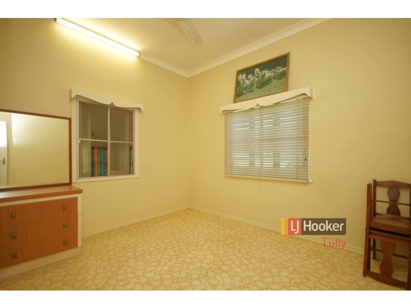 17 Henry Street, Tully QLD 4854