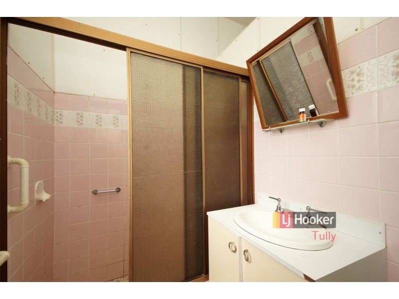 17 Henry Street, Tully QLD 4854