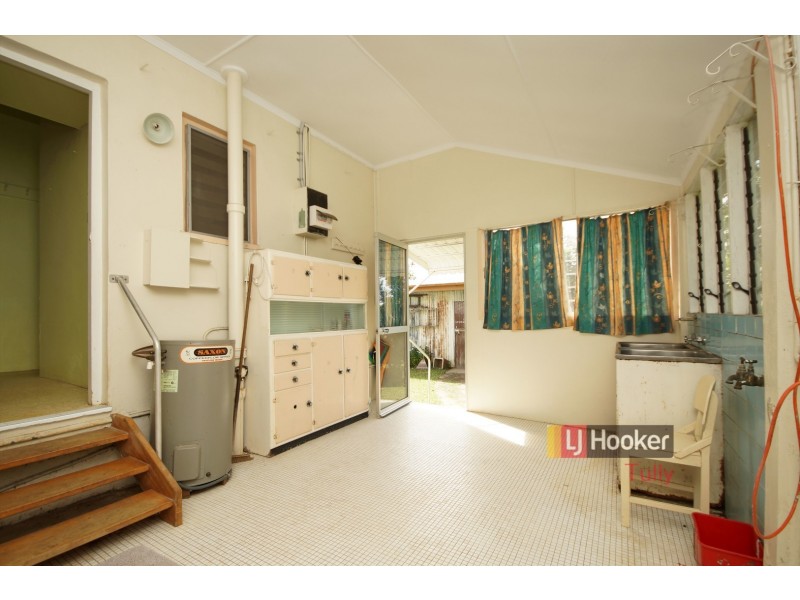 17 Henry Street, Tully QLD 4854