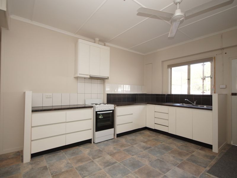 2/45 Bryant Street, Tully QLD 4854