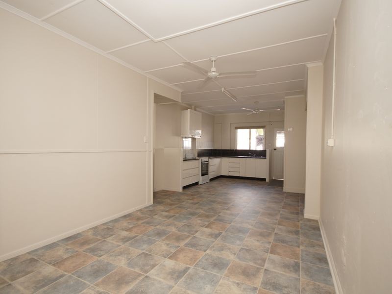 2/45 Bryant Street, Tully QLD 4854