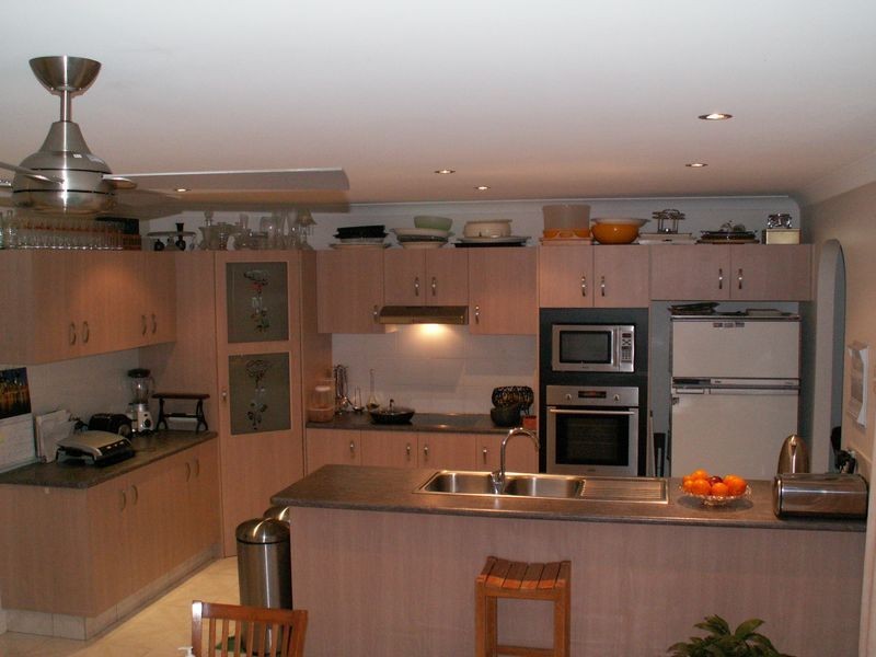 11 Pearson Close, Arundel QLD 4214