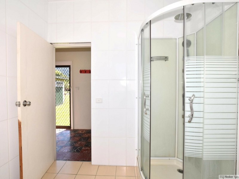 5 Vaughan Street, Tully QLD 4854