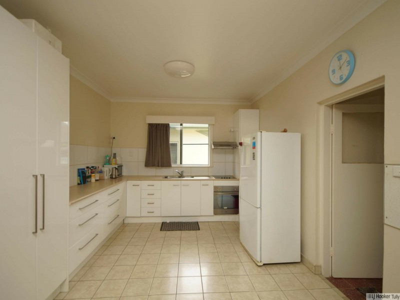 5 Vaughan Street, Tully QLD 4854
