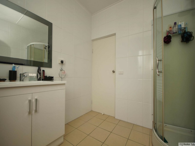 5 Vaughan Street, Tully QLD 4854