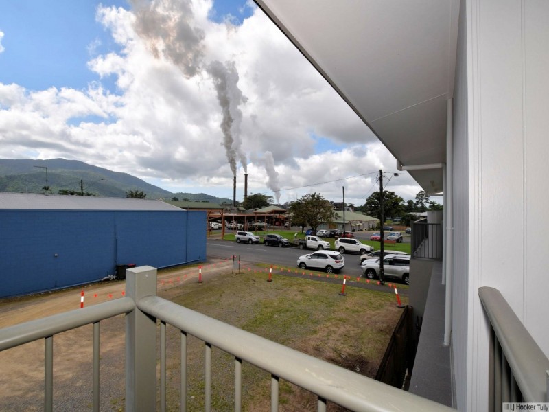 33 Butler Street, Tully QLD 4854