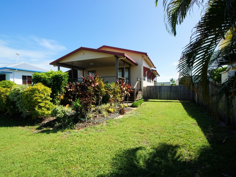 8 Sydney Smith Street, Kurrimine Beach QLD 4871