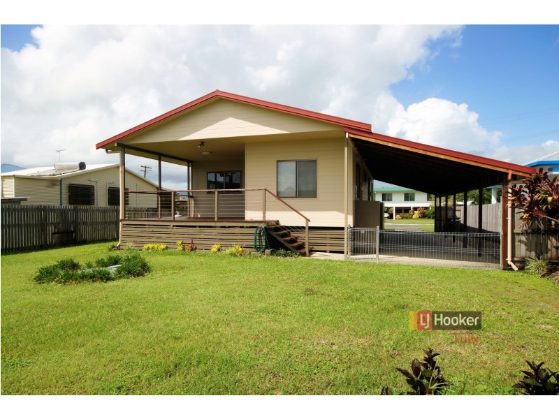8 Sydney Smith Street, Kurrimine Beach QLD 4871