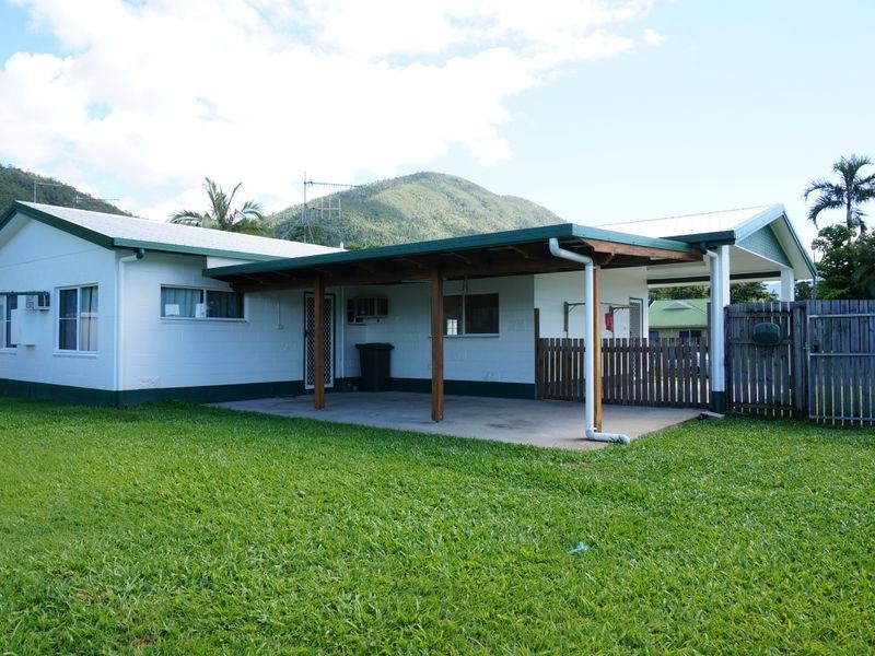 2 Pease Street, Tully QLD 4854