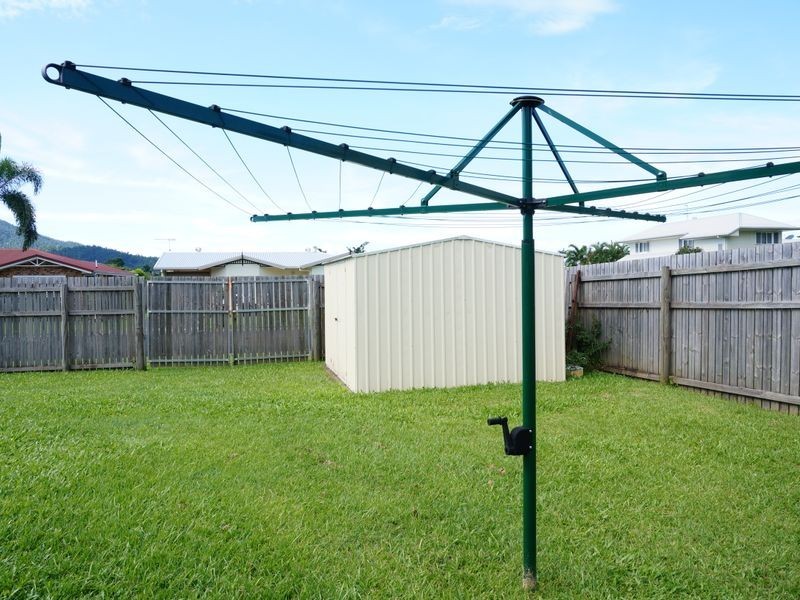 2 Pease Street, Tully QLD 4854