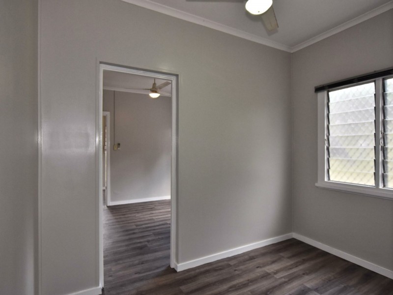 2/4 Campbell Street, Tully QLD 4854